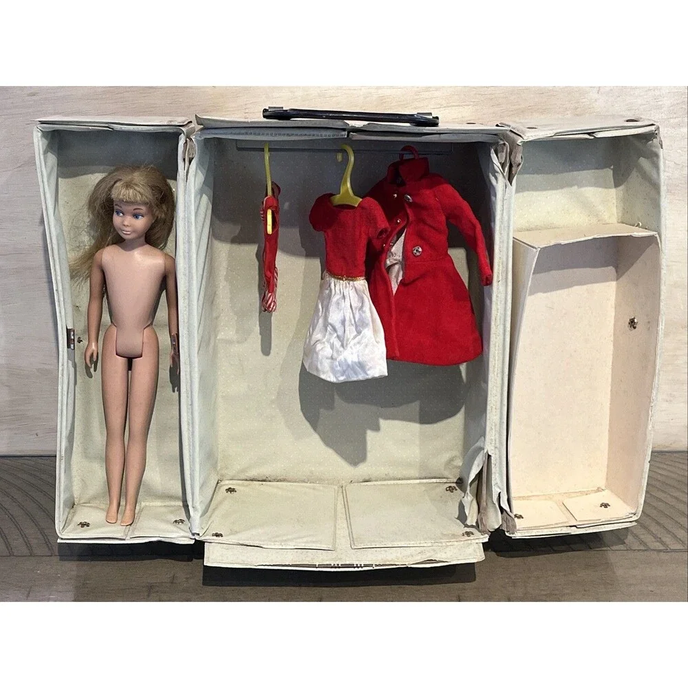Vintage Barbie Skipper DOLL Lot Party Time 1021 Coat Dress Swimsuit carry case